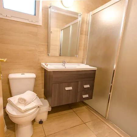 Aparthotel Frixos 2*