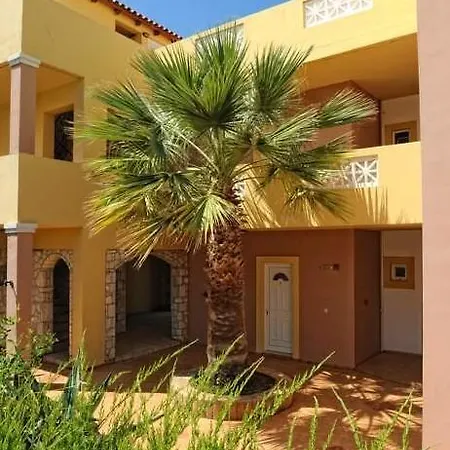 Frixos Aparthotel